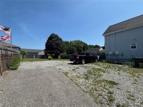 712 Hope St in Bristol, RI - Building Photo - Building Photo