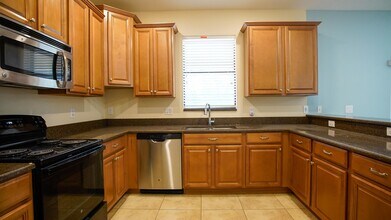 1528 Moon Valley Dr in Davenport, FL - Building Photo - Building Photo