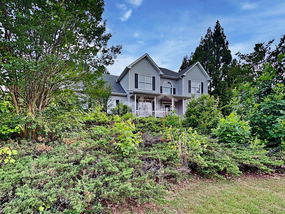 5626 Fallsbrook Knoll in Acworth, GA - Building Photo