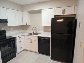 1024 Howell Ave in Brooksville, FL - Building Photo - Building Photo