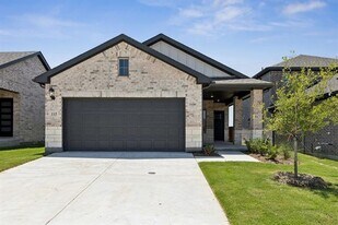 115 Greenbriar Dr in Princeton, TX - Building Photo