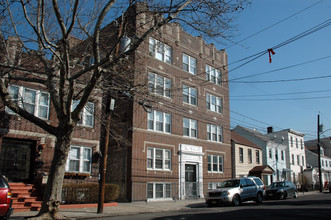 Beacon Court in Jersey City, NJ - Building Photo - Building Photo