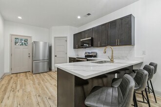 3923 Clematis St in New Orleans, LA - Building Photo - Building Photo