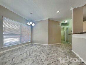 6855 Tournament Dr in Houston, TX - Building Photo - Building Photo