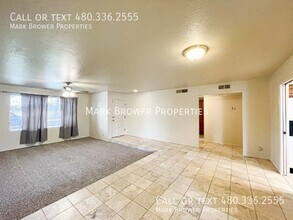2308 E Broadmor Dr in Tempe, AZ - Building Photo - Building Photo