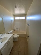 4165 W Broadway in Hawthorne, CA - Building Photo - Building Photo