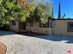 19150 Topham St in Los Angeles, CA - Building Photo - Building Photo