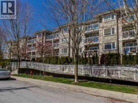 2373 Atkins Ave in Port Coquitlam, BC - Building Photo