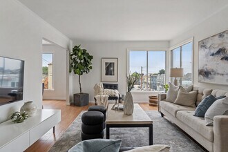 196 Jules Ave in San Francisco, CA - Building Photo - Building Photo