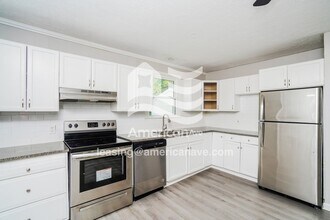 520 Goyne Ave in Jeffersonville, IN - Building Photo - Building Photo