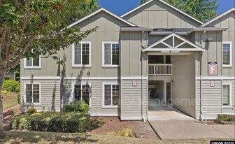 6298 SW Grand Oaks Dr in Corvallis, OR - Building Photo