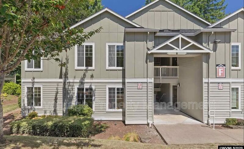 6298 SW Grand Oaks Dr in Corvallis, OR - Building Photo