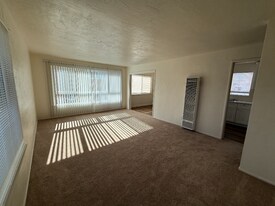 1327 Ashby Ave in Berkeley, CA - Building Photo