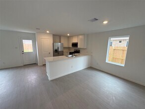 9006 Cape Birdland Dr in Baytown, TX - Building Photo - Building Photo