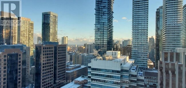 8 Park Rd in Toronto, ON - Building Photo - Building Photo