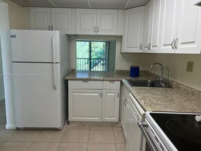 7900 S Colony Cir in Tamarac, FL - Building Photo - Building Photo