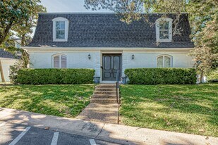 161 Sage Rd in Houston, TX - Building Photo