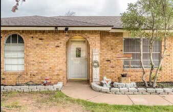 3814 Butterfield Rd in San Angelo, TX - Building Photo - Building Photo