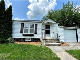 308 6th Ave SE in Oelwein, IA - Building Photo