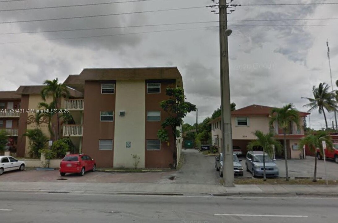 334 E 21st St in Hialeah, FL - Building Photo