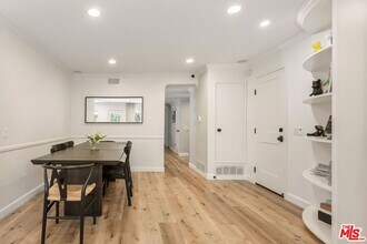 222 Dickenson Ave in Thousand Oaks, CA - Building Photo - Building Photo
