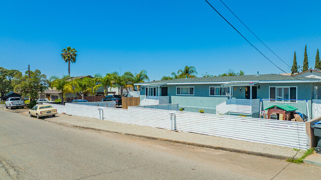 1130 Persimmon Ave in El Cajon, CA - Building Photo - Building Photo