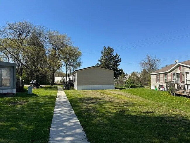 47 Bluebird Hill Dr in Orion Township, MI - Building Photo - Building Photo