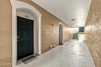 7990 Baymeadows Cir E in Jacksonville, FL - Building Photo - Building Photo