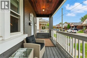 85 Crosthwaite Ave N in Hamilton, ON - Building Photo - Building Photo