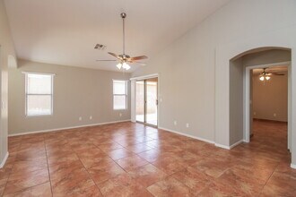 1604 S 80th Ln in Phoenix, AZ - Building Photo - Building Photo