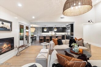 8014 E Del Tesoro Dr in Scottsdale, AZ - Building Photo - Building Photo