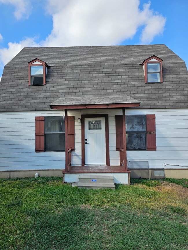 property at 1104 Hickory St