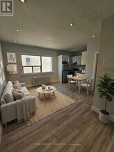 1566 Avenue Rd in Toronto, ON - Building Photo - Building Photo