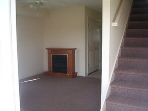 100 Stallings Ct in Elizabeth City, NC - Building Photo - Building Photo
