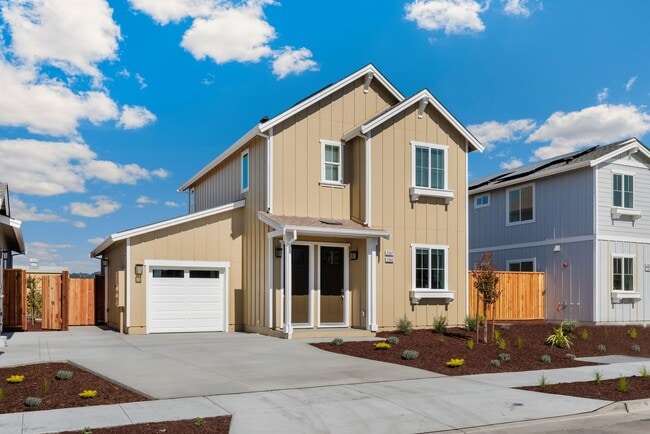 2083 Landen Ln in Santa Rosa, CA - Building Photo - Building Photo