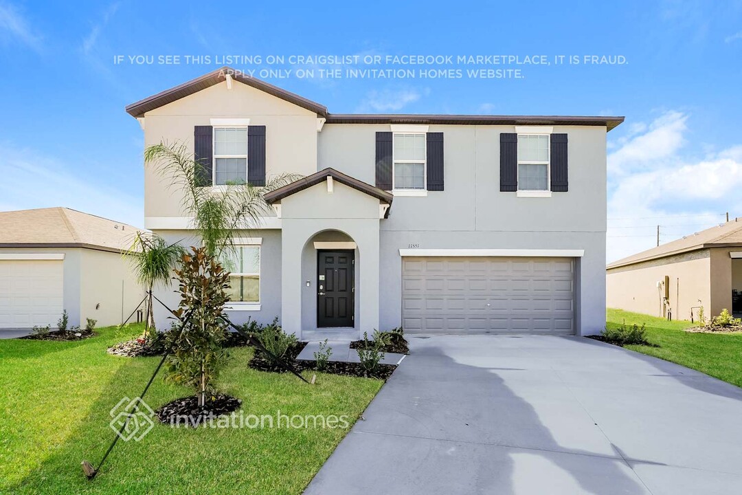 11551 Lavender Loop in Spring Hill, FL - Foto de edificio