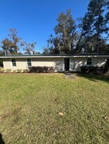 1128 Dean Forest Rd in Savannah, GA - Building Photo