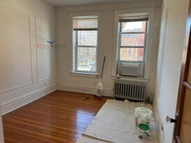 25-66-66 42nd St in Queens, NY - Building Photo