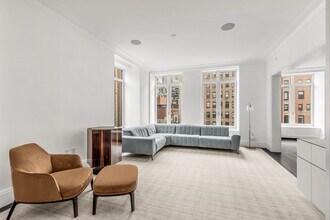 1010 Park Ave in New York, NY - Building Photo - Building Photo