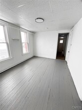 911 State St in Watertown, NY - Foto de edificio - Building Photo