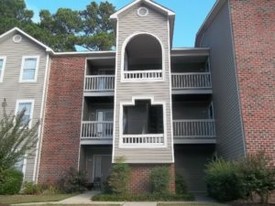 664 Bartons Landing Pl, Unit 681 in Fayetteville, NC - Building Photo