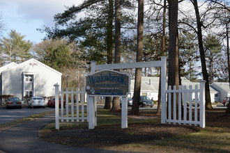 Meadowbrook Apartments in Carver, MA - Building Photo - Building Photo