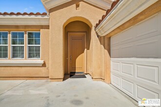 64 Vista Mirage Way in Rancho Mirage, CA - Building Photo - Building Photo