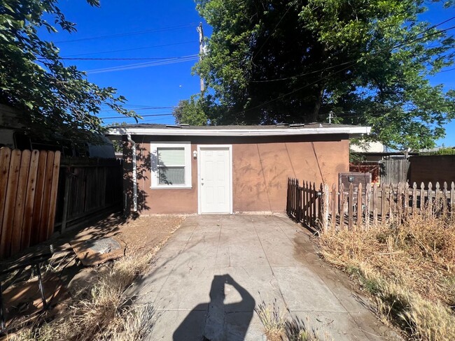 365 N Echo Ave in Fresno, CA - Building Photo - Building Photo