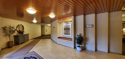 6670 Vernon Ave S in Edina, MN - Building Photo - Building Photo