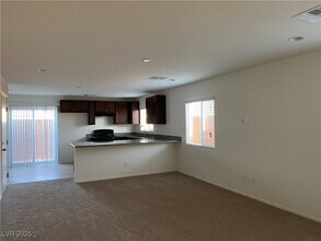 4948 Quest Tribe St in Las Vegas, NV - Building Photo - Building Photo