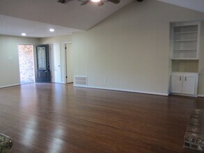 603 Hillcrest Dr in Huntsville, TX - Building Photo - Building Photo