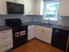 8487 Shady Grove Rd in Mechanicsville, VA - Building Photo - Building Photo
