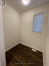 1360 Sycamore Garden in Milton, ON - Building Photo - Building Photo