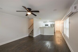 2027 Lois Pl NW in Atlanta, GA - Building Photo - Building Photo